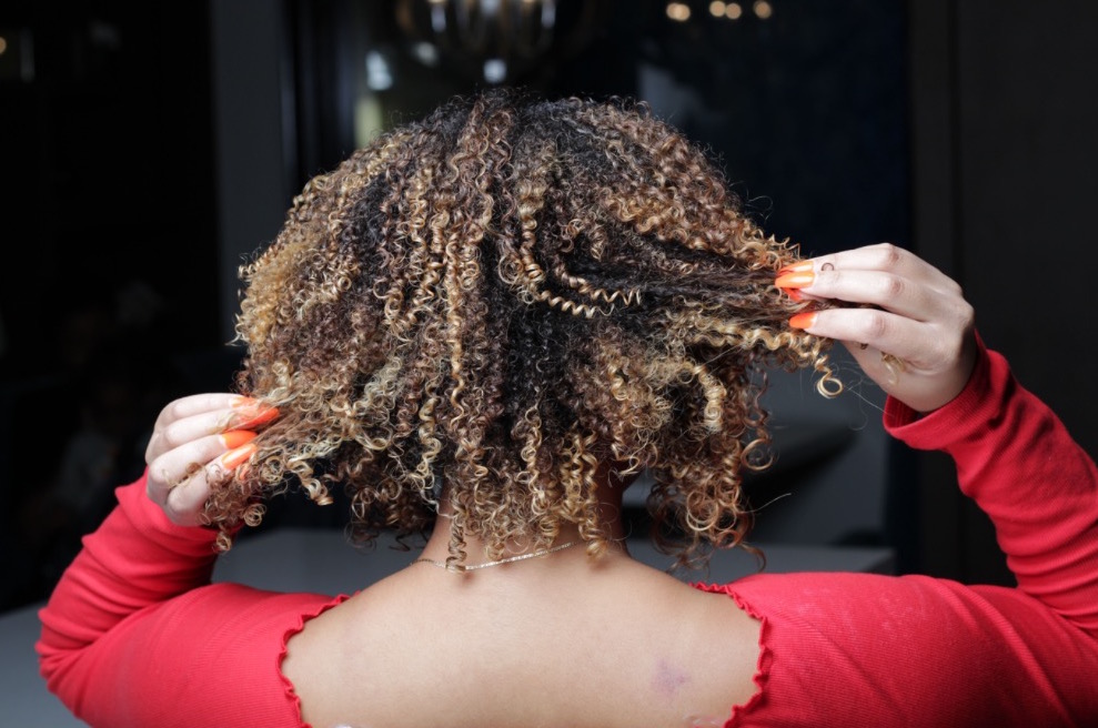 How to get natural curls with your curl pattern at Salon Brazyl